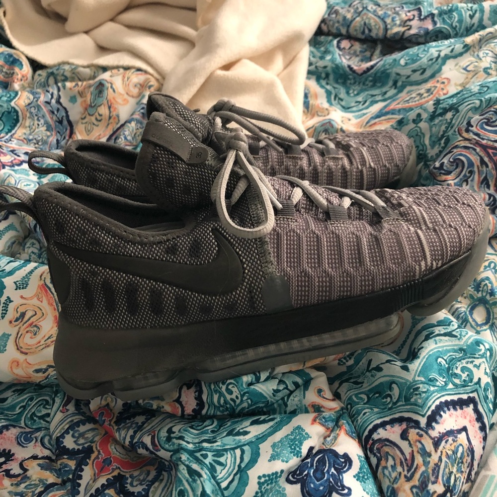 KD basketball shoes